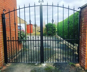 Hebble Metal Driveway Gate